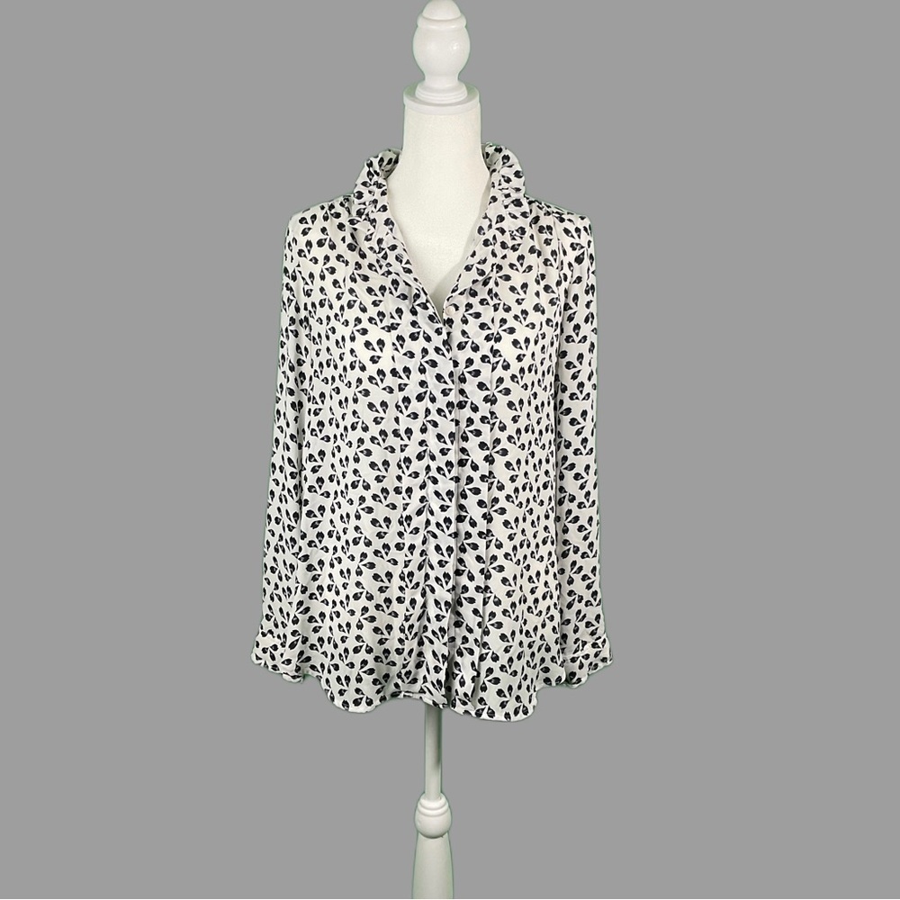 🎉🌺HP for Everything Petite Posh 🎊 🎉 Ann Taylor Petite button front blouse - Picture 3 of 11